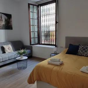 Apartamento Estudio Moderno Con Opcion De Garaje, Sevilla
